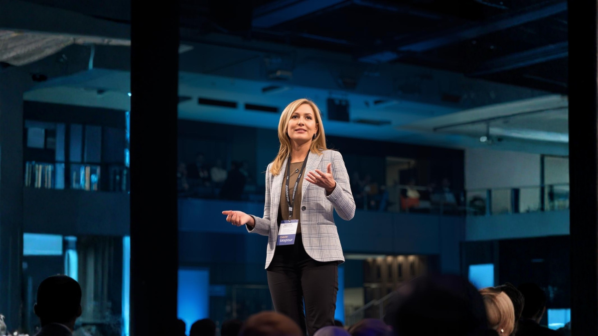 How Women Use Tech for Building Passive Income Streams